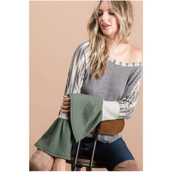 Bibi Color Block Ribbed Bell Sleeve Long sleeve Knit top - Picture 5 of 7